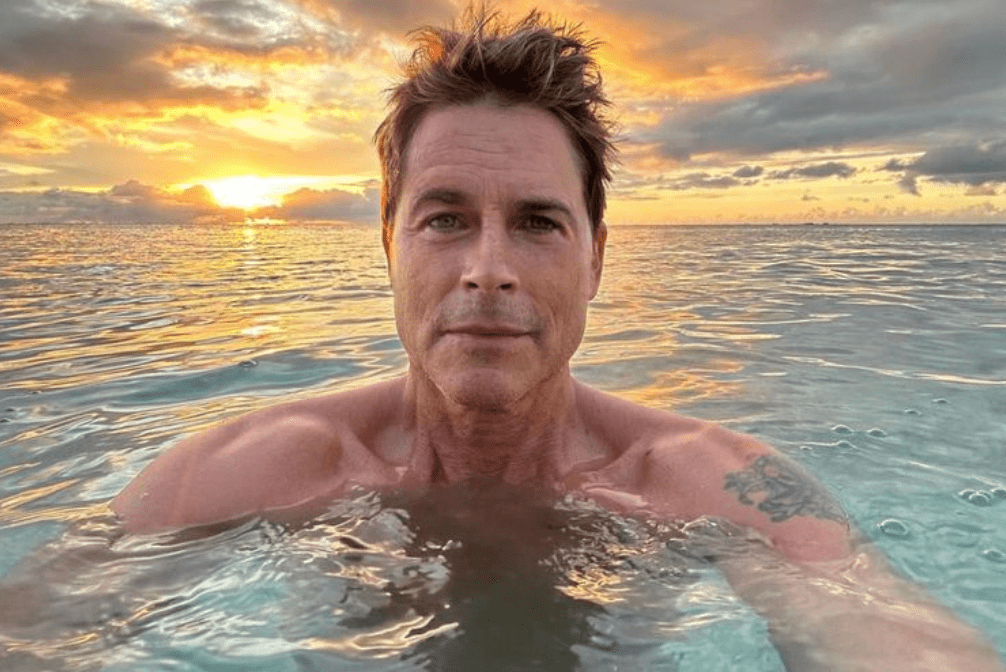 Rob Lowe celebrates 33 years of sobriety by sharing an inspiring message of “hope and joy”.