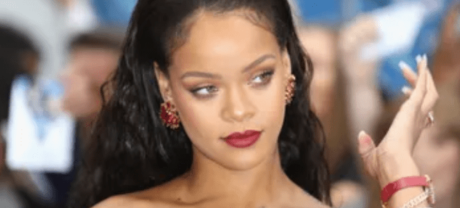 The stunning diamond ring that Rihanna wore on her toe is everything.