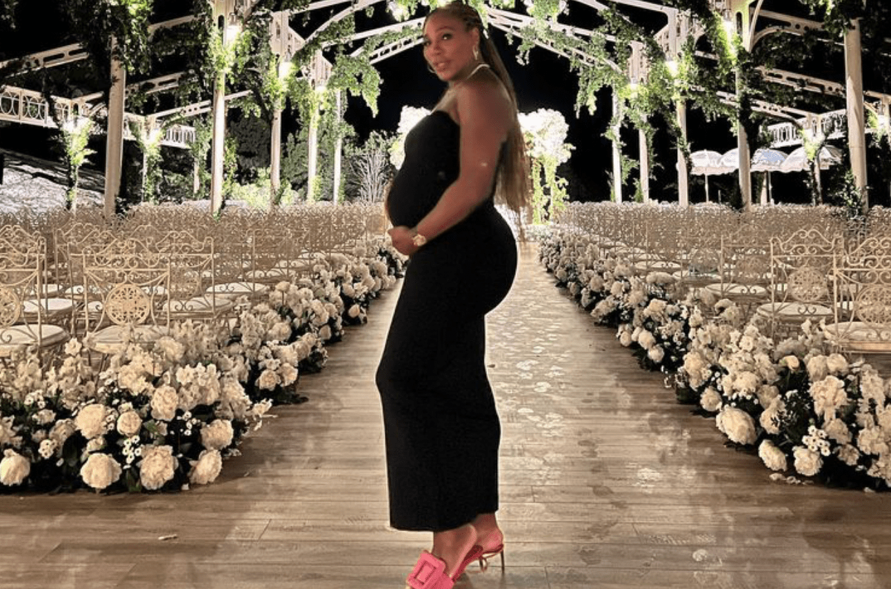 Serena Williams, who is expecting, displays her growing baby bump while on vacation in Italy.