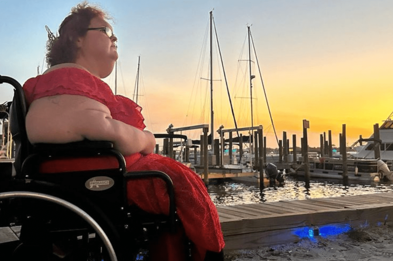 The “1000-Lb Sisters” New images of Tammy Slaton in a wheelchair admiring a waterfront sunset have been released.