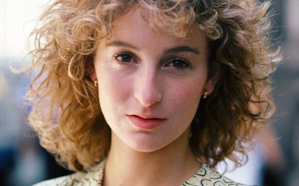 Jennifer Grey is 61 years old. She is now unrecognizable as a result of unsuccessful cosmetic nose operations.