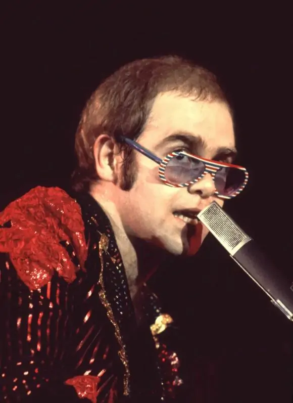 Elton John thanks his supporters for ’52 years of pure joy as he wraps up his tour.