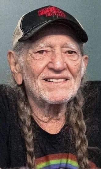 Willie Nelson: Still Rocking the Stage at 90!