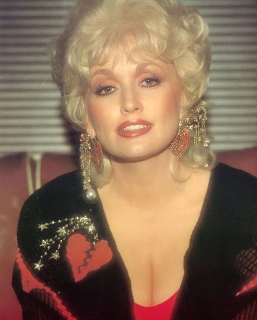 Dolly Parton: A Legendary Career and an Everlasting Love