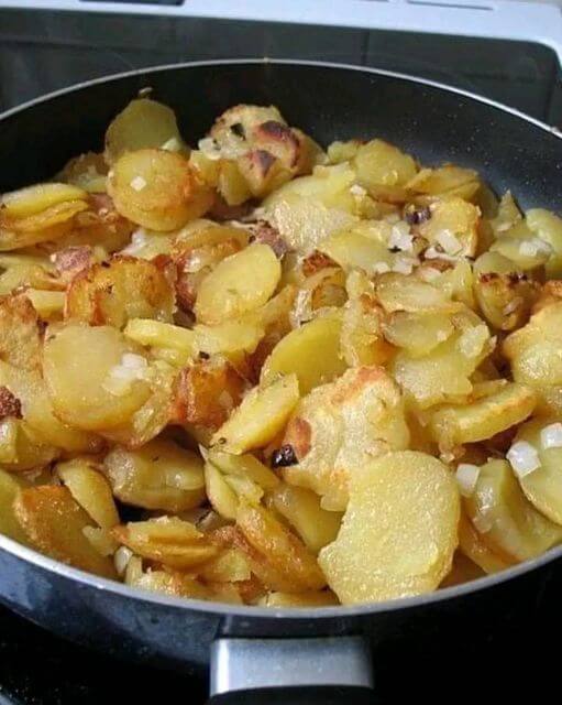 Easy and Delicious Fried Potatoes and Onions